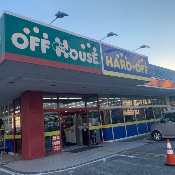 Fotos En ハードオフ 高知高須店 118 Visitantes