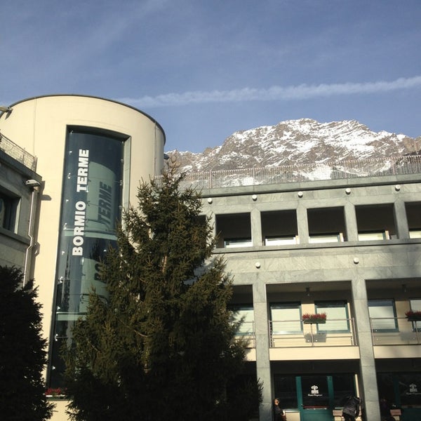 รูปภาพถ่ายที่ Bormio Terme โดย Elisa M. เมื่อ 1/1/2013