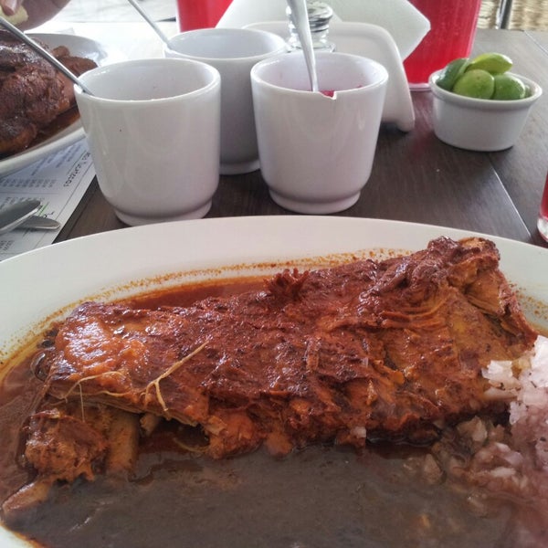 Photo taken at El 9 Restaurante Lounge Yucateco by Genoveva B. on 6/11/2014