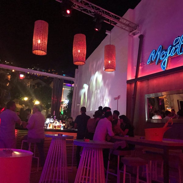 6/1/2019 tarihinde Ela Kılıçziyaretçi tarafından Mojito Lounge &amp; Club'de çekilen fotoğraf