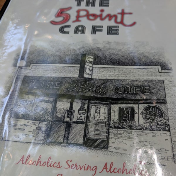 รูปภาพถ่ายที่ The 5 Point Cafe โดย Renee เมื่อ 8/5/2019