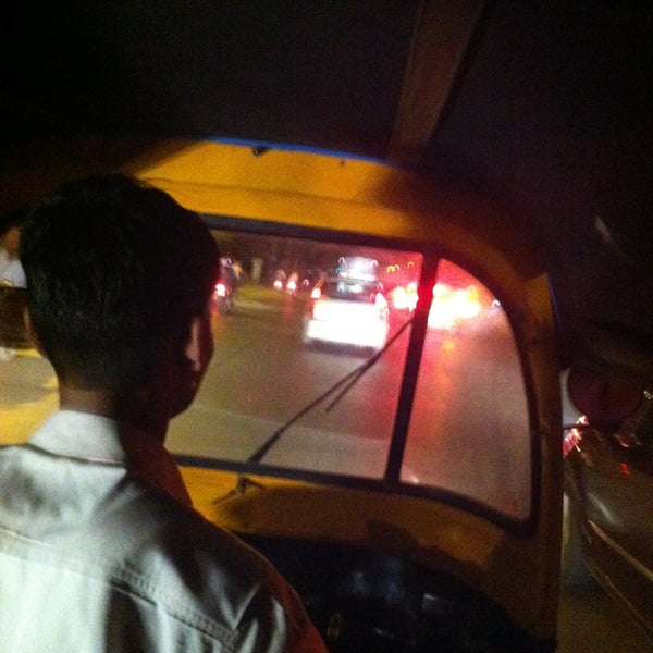 Mumbai-Pune-Mumbai Taxi Courier - Taxi in Pune