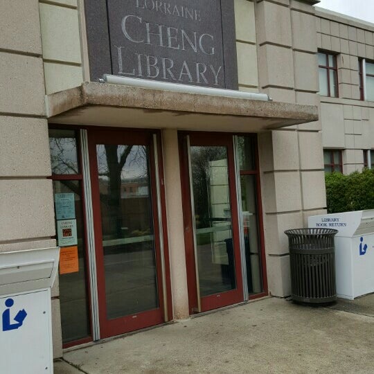 Photo taken at David &amp; Lorraine Cheng Library by Marvin J. on 5/7/2016