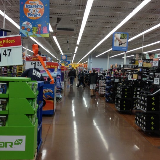 Photo taken at Walmart Supercentre by Greg W. on 10/5/2012