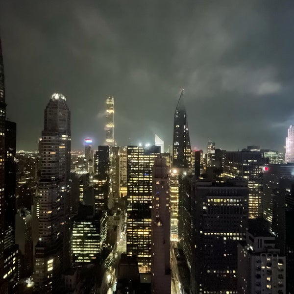 รูปภาพถ่ายที่ Residence Inn by Marriott New York Manhattan/Central Park โดย E Y. เมื่อ 9/14/2021