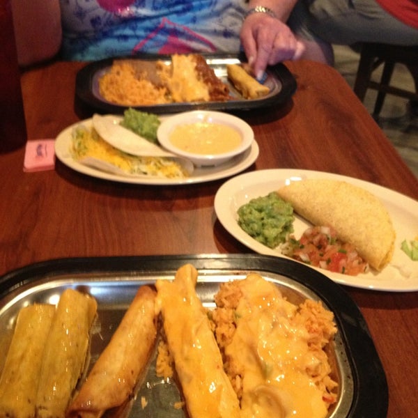 Photo taken at 2 Amigos Mexican Buffet by Lisa L. on 9/14/2013