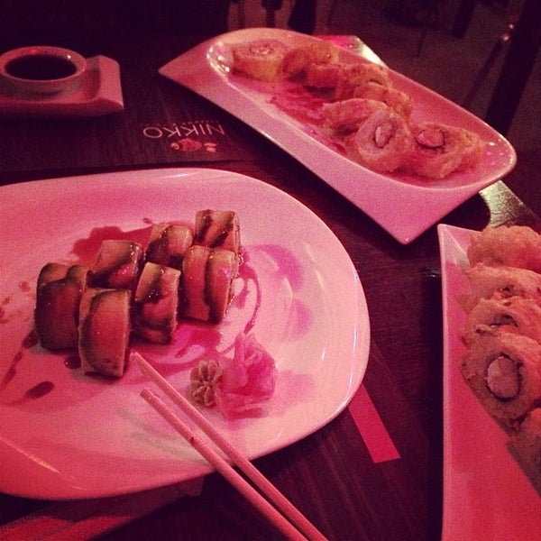Foto tomada en Nikko Seafood and Sushi  por Dani el 1/19/2014