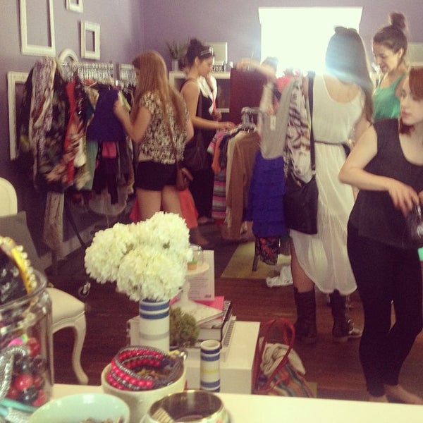 3/15/2013 tarihinde Kelsey Nicole M.ziyaretçi tarafından ShopMieux'de çekilen fotoğraf