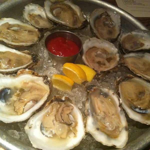 Dollar oysters until 7, and a good crowd at the bar. Dress nicely.