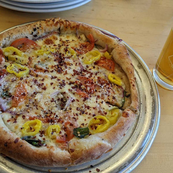 4/2/2022にBen F.がMoonlight Pizza &amp; Brewpubで撮った写真