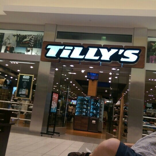 levis opry mills