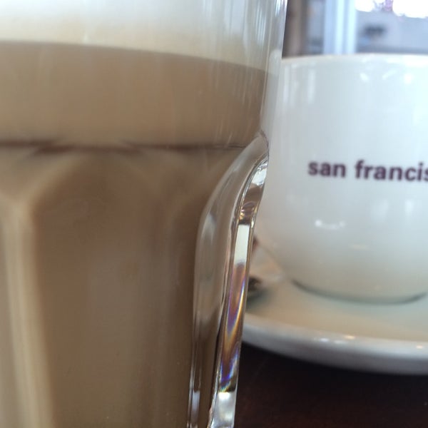 6/30/2014にDina4 w.がSan Francisco Coffee Companyで撮った写真