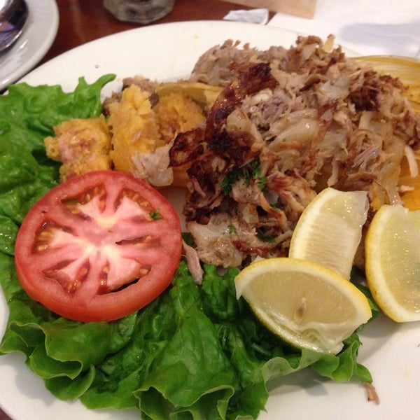2/20/2015에 Rebecca H.님이 Havana Restaurant에서 찍은 사진