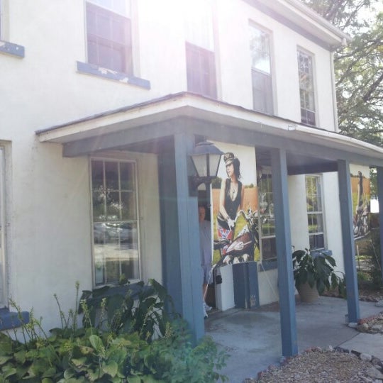 4 Miles 2 Memphis (Now Closed) Arts and Crafts Store in Le Claire