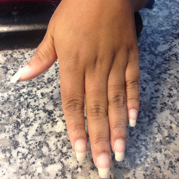 Lux Nails and Spa Nail Salon in Baltimore
