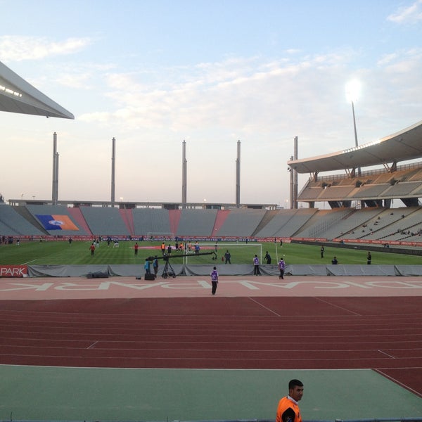 รูปภาพถ่ายที่ Atatürk Olimpiyat Stadyumu โดย Mustafa Ç. เมื่อ 5/5/2013