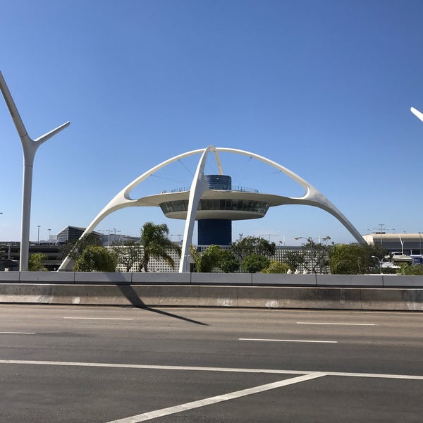6/12/2018에 R C.님이 로스앤젤레스 국제공항 (LAX)에서 찍은 사진
