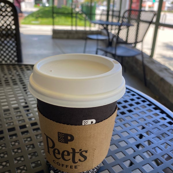 Foto tirada no(a) Peet&#39;s Coffee &amp; Tea por R C. em 5/27/2021