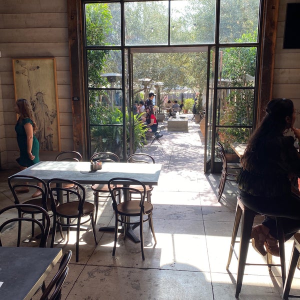5/1/2022 tarihinde R C.ziyaretçi tarafından Zinc Café &amp; Market'de çekilen fotoğraf