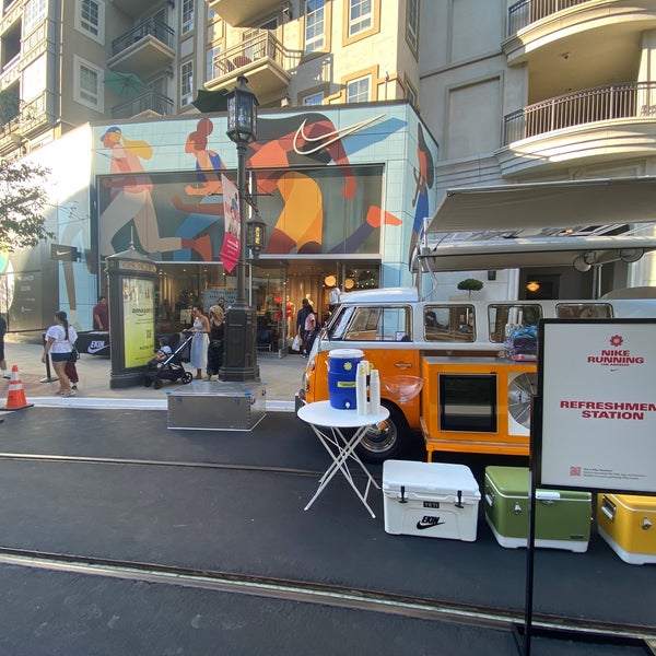 Nike store hot sale in glendale ca