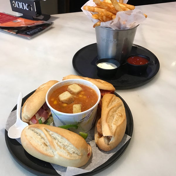 These little Spanish hamburgers are amazing! I had the Ibiza combination with Serrano ham, chorizo, and Meatballs. All were great! I added the fries and tortilla soup and was very impressed!
