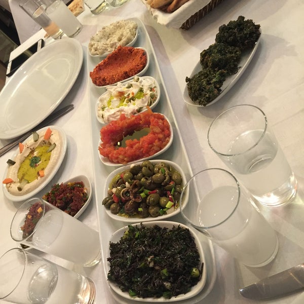 รูปภาพถ่ายที่ Antakya Restaurant โดย Aslıhan C. เมื่อ 1/12/2016