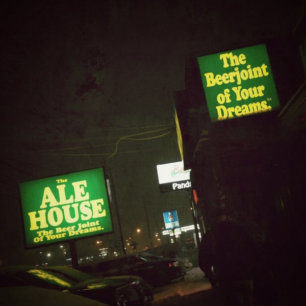 Foto tirada no(a) The Ale House por Amy E. em 2/8/2013