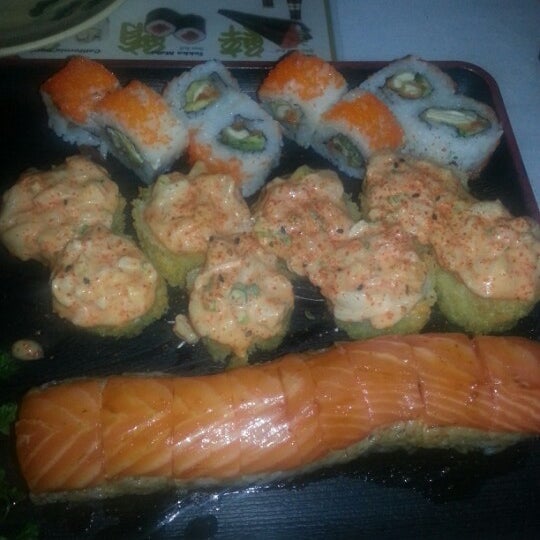 1/9/2013 tarihinde Amanda M.ziyaretçi tarafından Fuji Sushi'de çekilen fotoğraf