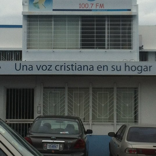 Radio María Costa Rica Barrio Pilar. De la Escuela Pilar Jiménez, 75 metros al sur.