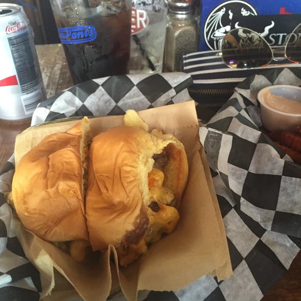 9/5/2016에 Angela S.님이 Jack Brown&#39;s Beer &amp; Burger Joint에서 찍은 사진