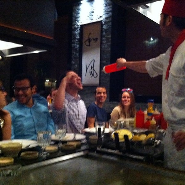 Photo prise au Osaka Japanese Sushi and Steakhouse par Christian R. le11/1/2012