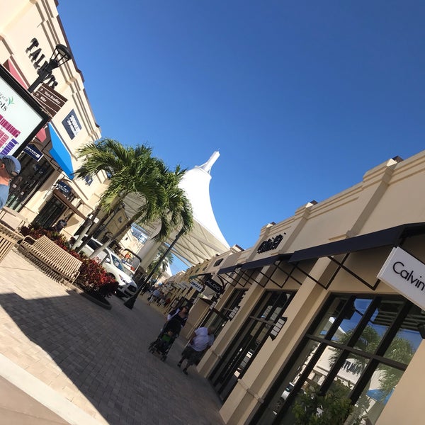 Foto scattata a Palm Beach Outlets da Priscilla N. il 3/6/2019