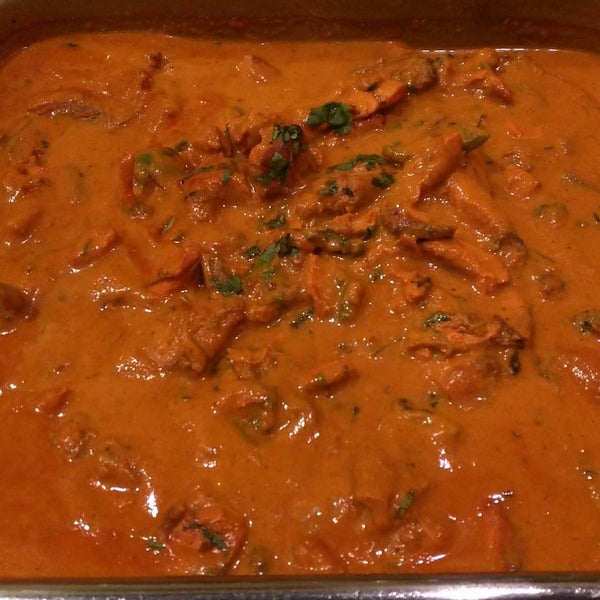 Снимок сделан в INDIA K&#39; RAJA Restaurant пользователем India R. 9/4/2015