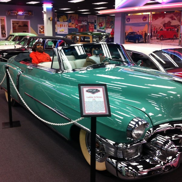 Снимок сделан в Miami&#39;s Auto Museum at the Dezer Collection пользователем Сергей К. 6/12/2013