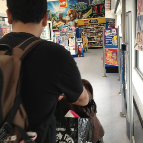toys r us small heath