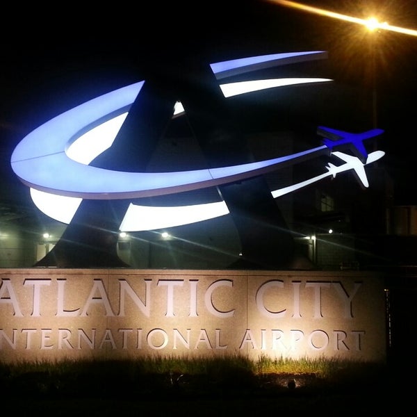 3/13/2013 tarihinde Joshua W.ziyaretçi tarafından Atlantic City International Airport (ACY)'de çekilen fotoğraf