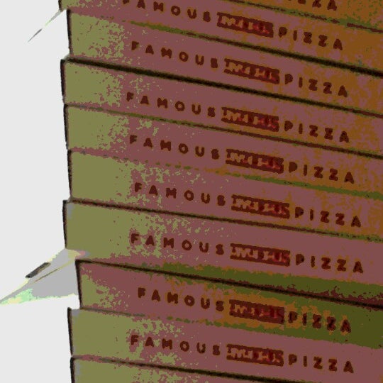 12/11/2012에 Beth B.님이 Famous Amadeus Pizza에서 찍은 사진