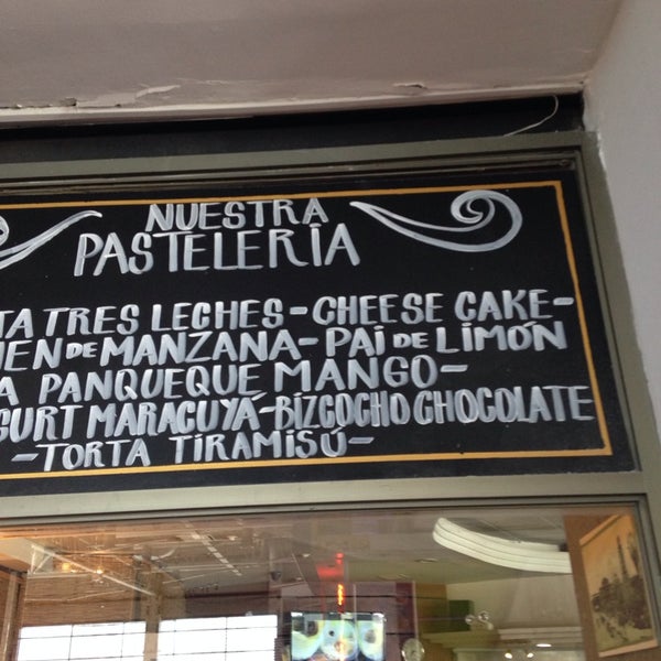 2/9/2014 tarihinde Mauricio V.ziyaretçi tarafından Café Morelo'de çekilen fotoğraf