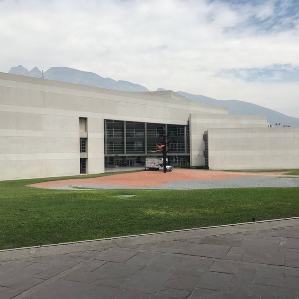 Снимок сделан в Universidad de Monterrey (UDEM) пользователем Mariolis 3/9/2018