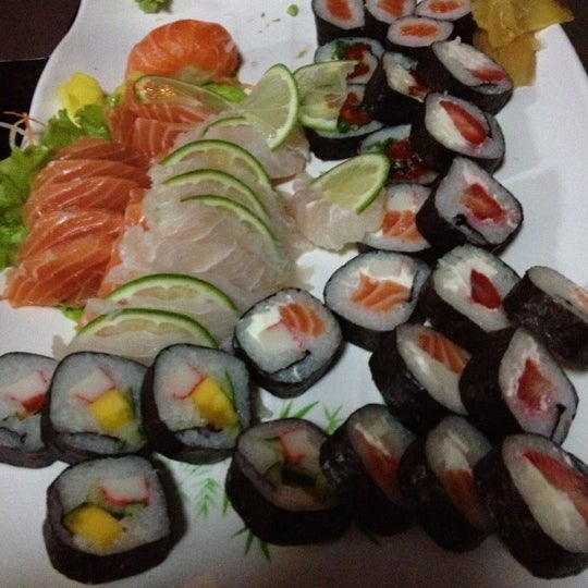 11/10/2012 tarihinde Jadson S.ziyaretçi tarafından Sushi San'de çekilen fotoğraf