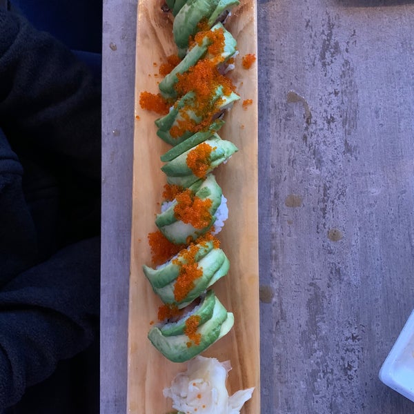 Foto tomada en The Cultured Pearl Restaurant &amp; Sushi Bar  por Derek F. el 6/1/2021