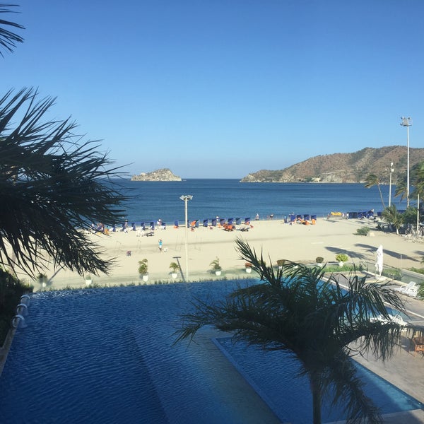 Foto diambil di Tamacá Beach Resort Hotel oleh Derek F. pada 12/25/2015