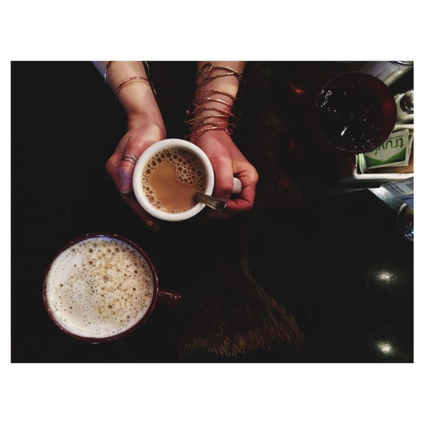 รูปภาพถ่ายที่ Kopi Café โดย ᴡ O. เมื่อ 3/1/2015