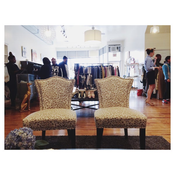 Le Thrift West Town 1821 W Chicago Ave