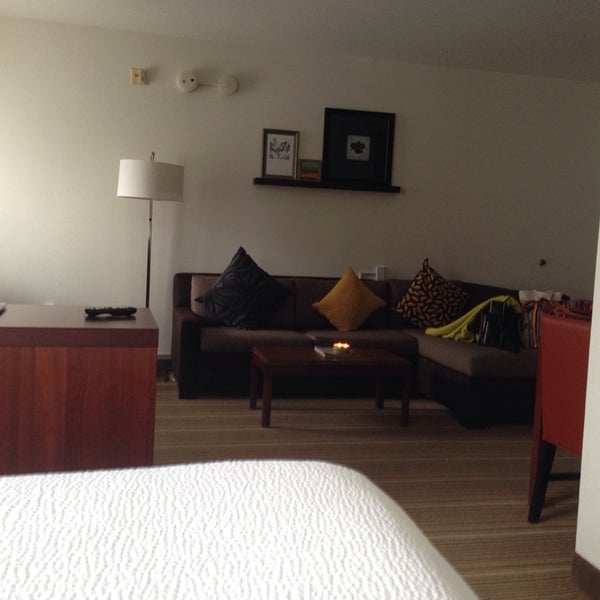 3/25/2014 tarihinde Doris k.ziyaretçi tarafından Residence Inn by Marriott Asheville Biltmore'de çekilen fotoğraf