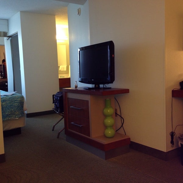 Foto diambil di SpringHill Suites by Marriott Williamsburg oleh Doris k. pada 2/16/2014
