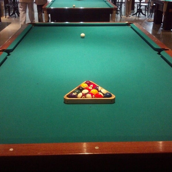 4/4/2013 tarihinde Vitor Antony F.ziyaretçi tarafından Bahrem Pompéia Snooker Bar'de çekilen fotoğraf