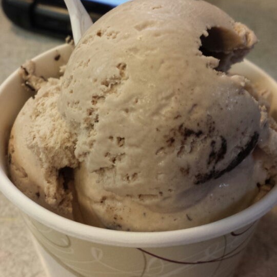 12/27/2013にRusheena R.がChaps Ice Creamで撮った写真