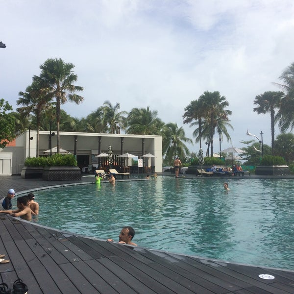 Photo prise au Garden Pool @ Hilton Phuket Arcadia Resort &amp; Spa par Maxim 🍒 O. le7/9/2016