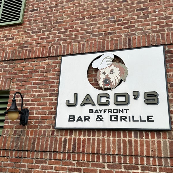 Foto scattata a Jaco&#39;s Bayfront Bar &amp; Grille da Duane il 3/12/2023